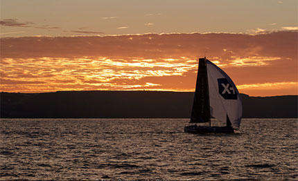 solitaire du figaro armel le cleac in vantaggio sul gruppo
