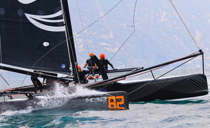 m32 in regata riva del garda