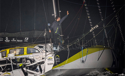 vendee globe vince charlie dalin ma non finita