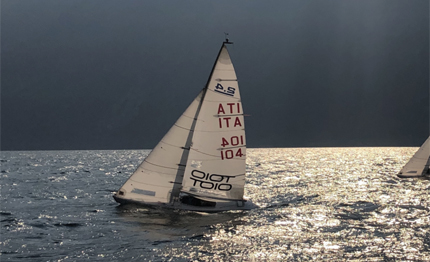 la vela paralimpica si prepara sul garda