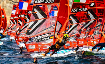 garda prima giornata dell iqfoil junior youth world championships