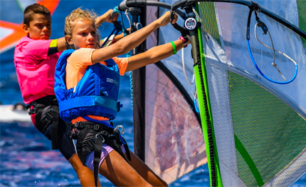 primavela oggi 2a manche per optimist pen skiff techno 293 domani il gran finale