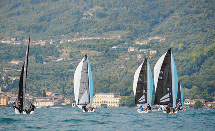 garda una quot regata dell odio quot in versione estiva