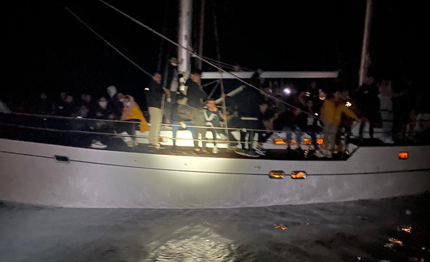 migranti in 116 sbarcano capo passero da una barca vela