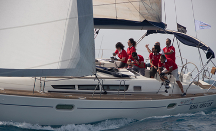 fiumicino punta sullo sport velico dal comune 20 corsi di vela gratuiti
