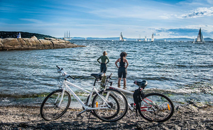 spasso tra italia grecia in barca bici
