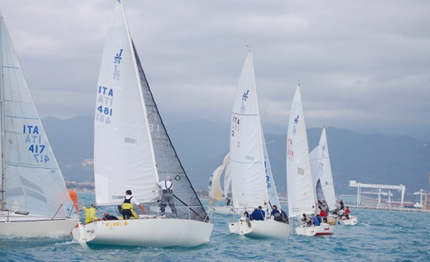 j24 trofeo menchelli marina di carrara