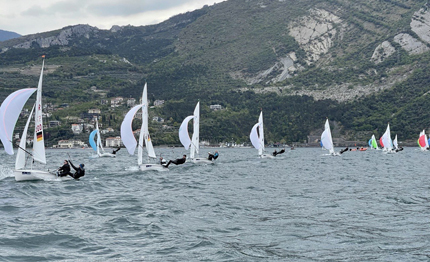 quot pieno quot di regate sul garda trentino