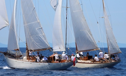 il rally delle vele epoca tra le isole di capraia elba vincono ojala ii vistona barbara