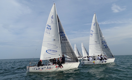 j24 la superba jamaica vincono trofei ciccolo j24 armatore timoniere