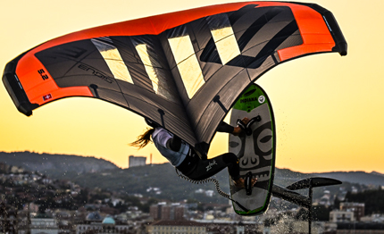 barcolana spettacolo con para sailing next generation foil academy