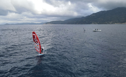 windsurf matteo iachino in 9h45 da golfo aranci livorno