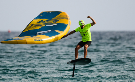 ghio spanu brindano al primo match point sono loro vincitori della sardinia sailing cup