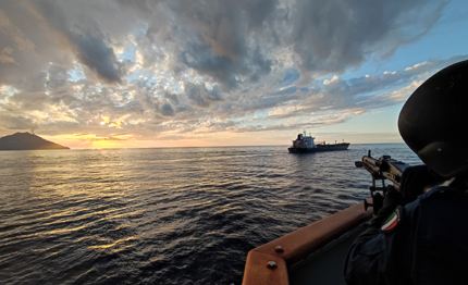 confitarma esercitazioni nel tirreno con la marina militare