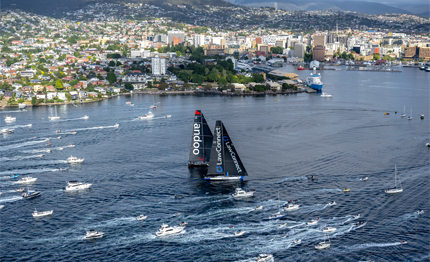 rolex sydney hobart lawconnect conquista la line honours