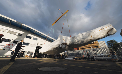 america cup boatone di alinghi red bull racing lascia la svizzera diretto in spagna