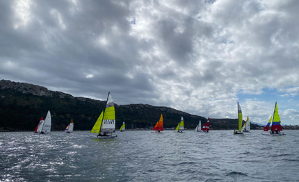 cagliari tre giorni di regata per 81 equipaggi hobie cat 16 dragoon nacra15