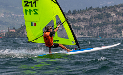 torbole concluso un combattuto campionato italiano windsurfer class