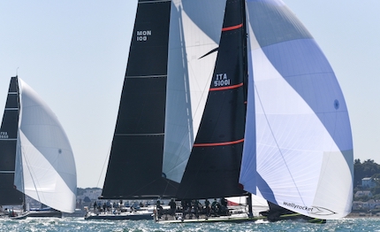 team django pronto per admiral cup con il guidone dello yccs