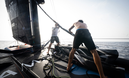 the ocean race europe venti forti dopo una notte di bonaccia
