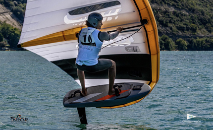 vittoria di alessandro jose tomasi alla rrd one hour wingfoil di torbole