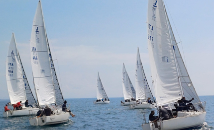 j24 in acqua ad agropoli