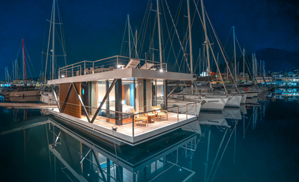 marina di loano presenta le marina suite ospitalita sospesa sull acqua