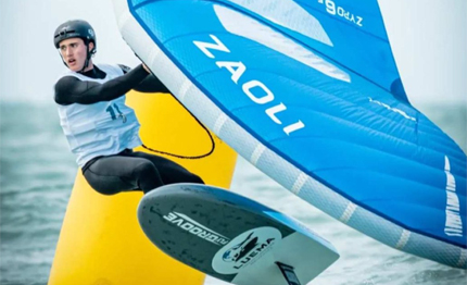 napoli da domani la rotonda diaz si colora per europeo wingfoil