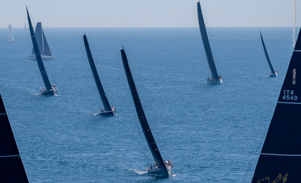 spettacolo alla partenza della 151 miglia trofeo cetilar