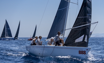 smeralda 888 millennium falcon concede il bis porto cervo