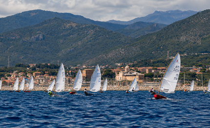 marina di loano il campionato italiano dinghy 12