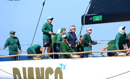 porto cervo maxi danno spettacolo nella regata costiera