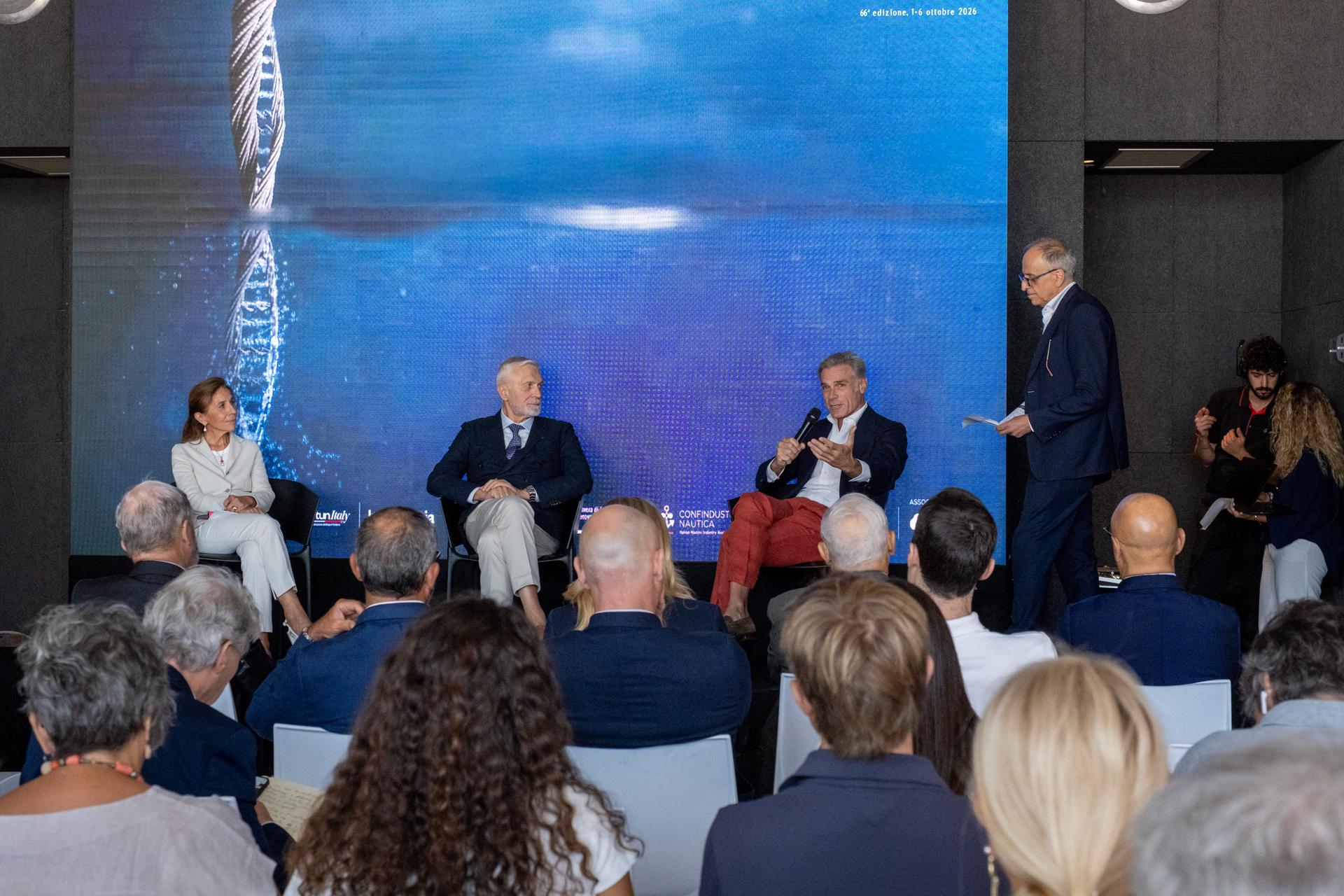 66 salone di genova oltre 000 barche 215 novita